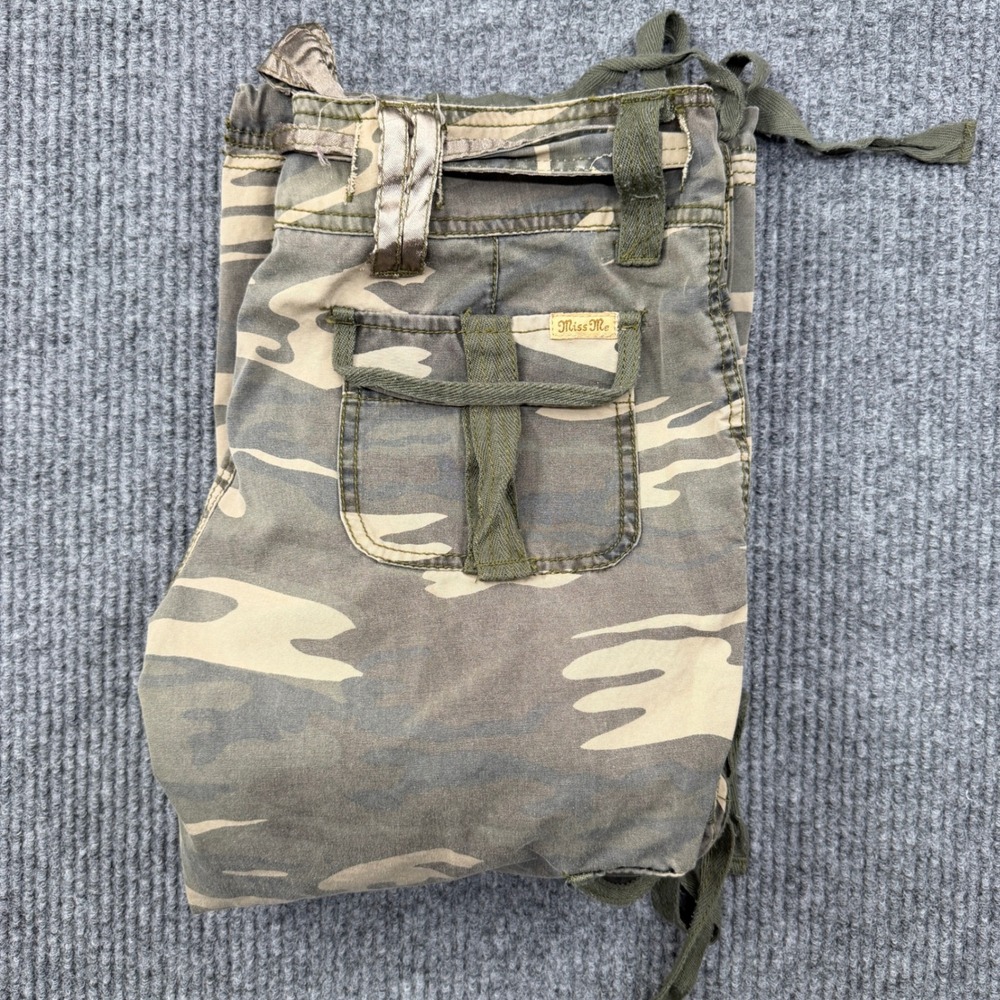 Miss Me Cargo Pants Women 9 Green Camo Low Rise Capri Tie Hem Y2K P5903-CMF
